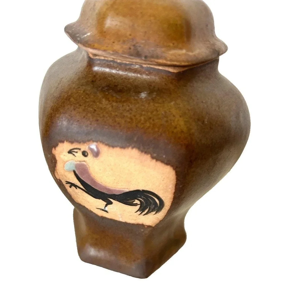 Vintage Farmhouse Hand Painted Rooster Ceramic Canister Jar Urn With Lid Brown